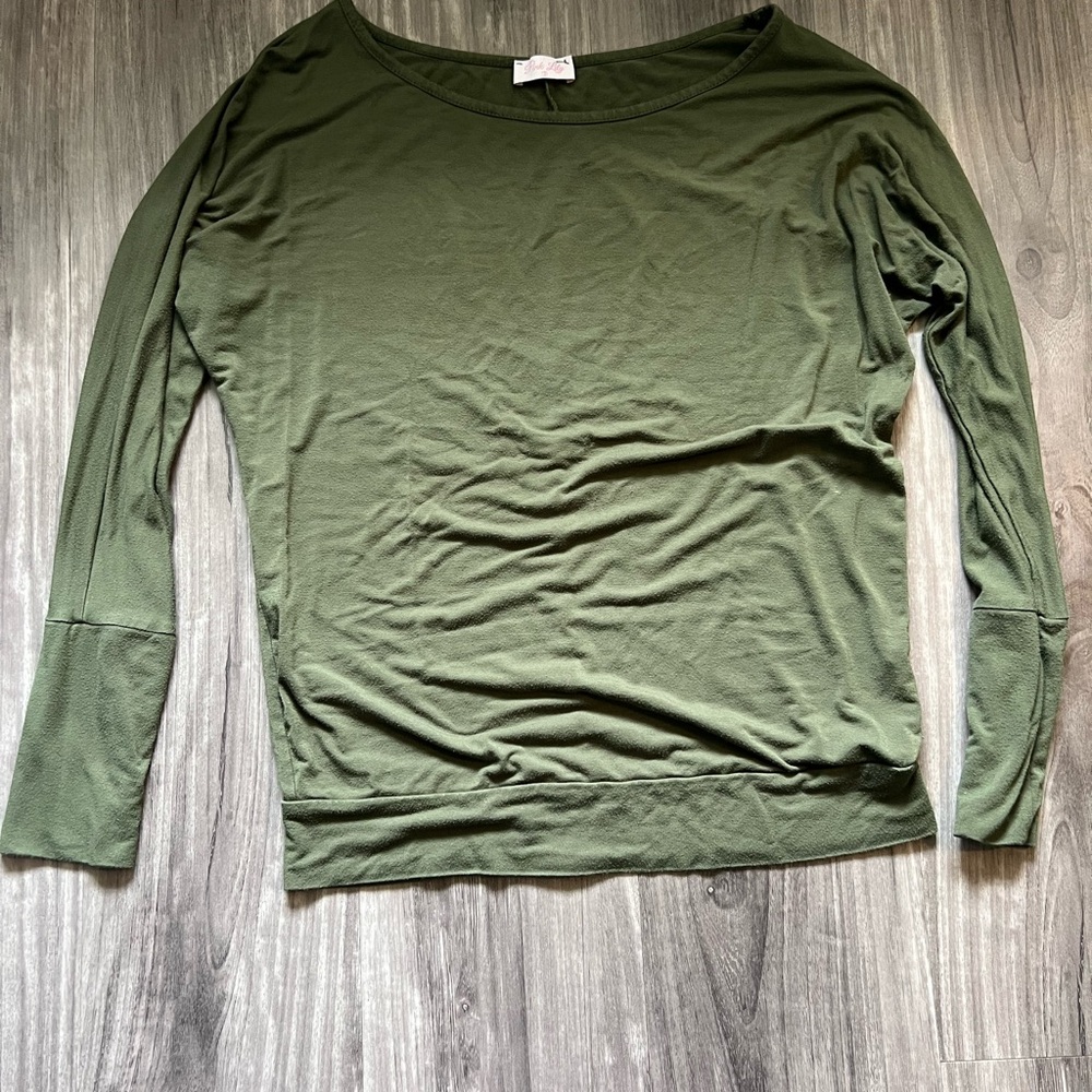 ‼️6/$12‼️ pink lily long sleeve dolman tee